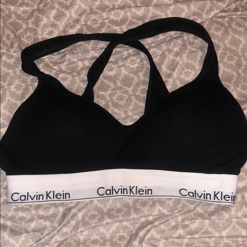 Sports bra